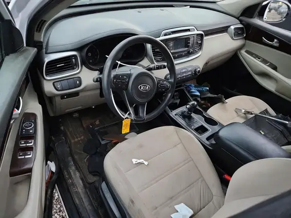 5XYPG4A38HG294943 2017 KIA SORENTO - Image 8