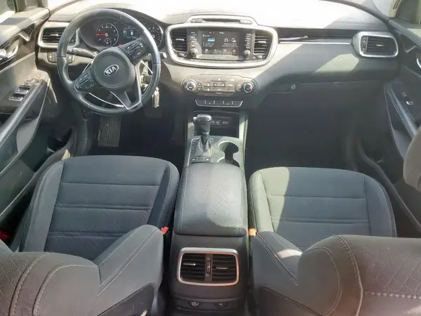 5XYPG4A38HG295218 2017 KIA SORENTO - Image 8