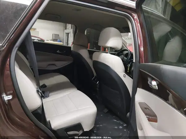 5XYPG4A38HG296627 2017 KIA SORENTO - Image 8