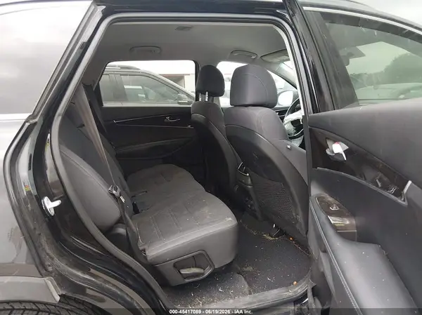 5XYPG4A38HG302703 2017 KIA SORENTO - Image 8