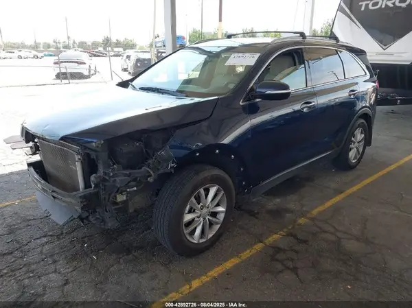 5XYPG4A38HG303396 2017 KIA SORENTO - Image 2