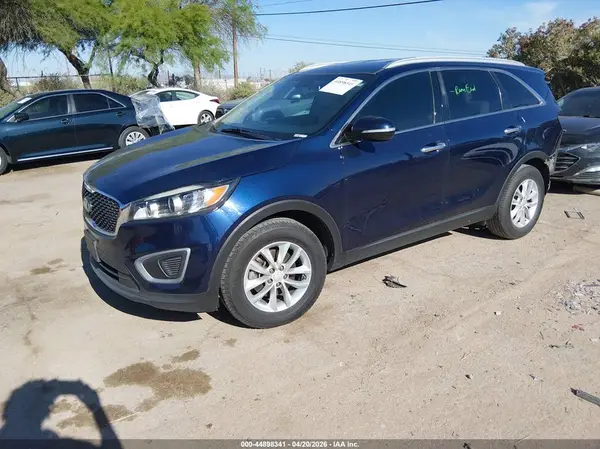 5XYPG4A38HG314222 2017 KIA SORENTO - Image 2