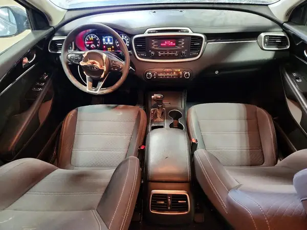 5XYPG4A38HG314625 2017 KIA SORENTO - Image 8