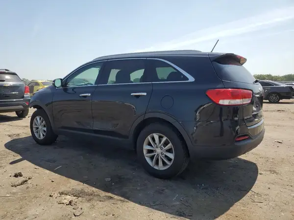 5XYPG4A38HG317685 2017 KIA SORENTO - Image 2