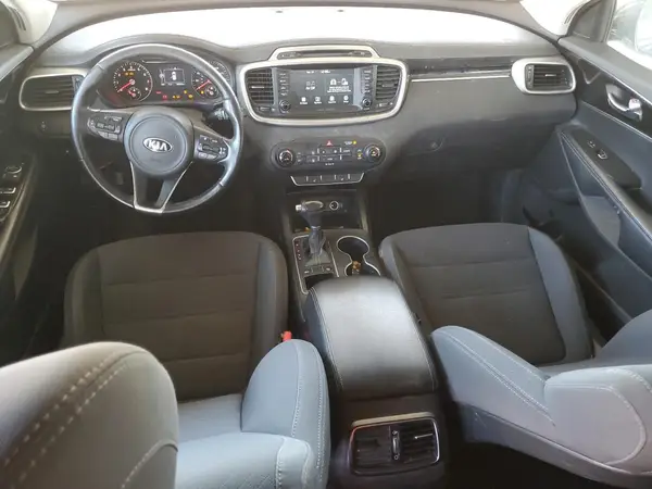5XYPG4A38HG324006 2017 KIA SORENTO - Image 8