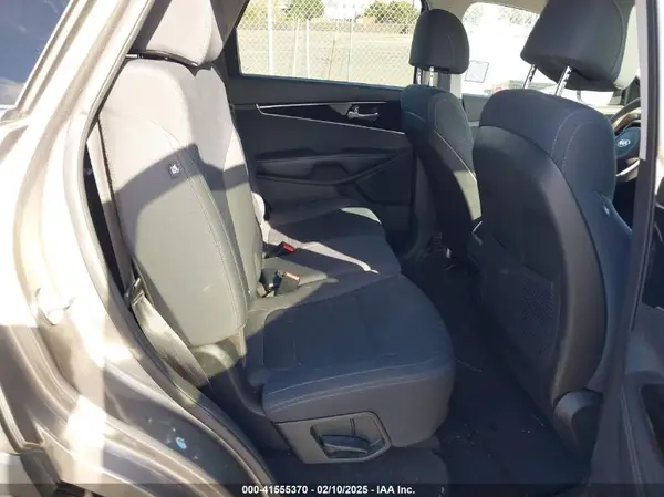 5XYPG4A38JG338364 2018 KIA SORENTO - Image 8