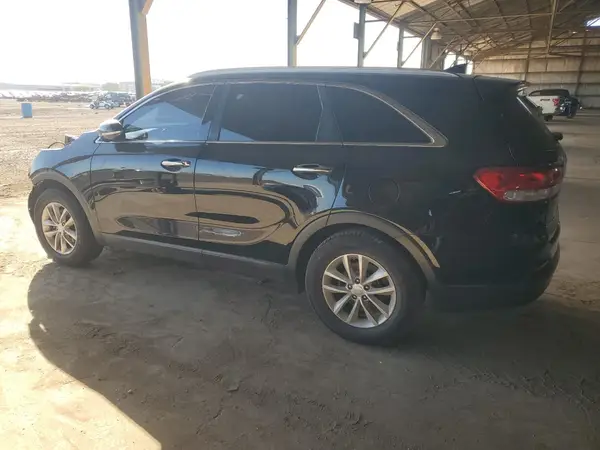 5XYPG4A38JG338641 2018 KIA SORENTO - Image 2
