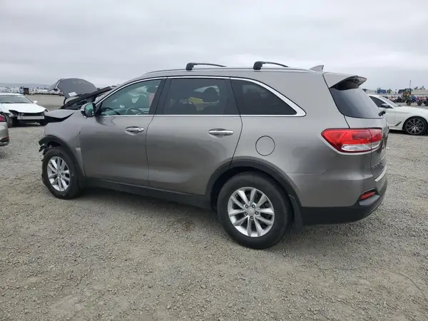 5XYPG4A38JG343368 2018 KIA SORENTO - Image 2