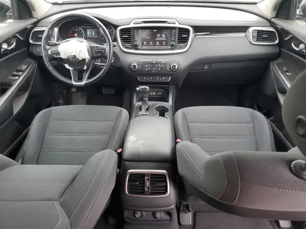 5XYPG4A38JG343368 2018 KIA SORENTO - Image 8