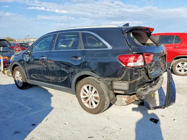 5XYPG4A38JG344858 2018 KIA SORENTO - Image 2