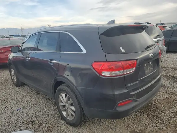 5XYPG4A38JG347212 2018 KIA SORENTO - Image 2