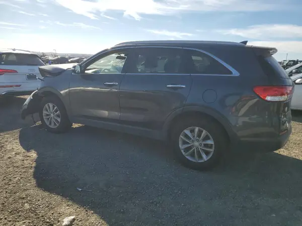 5XYPG4A38JG347243 2018 KIA SORENTO - Image 2