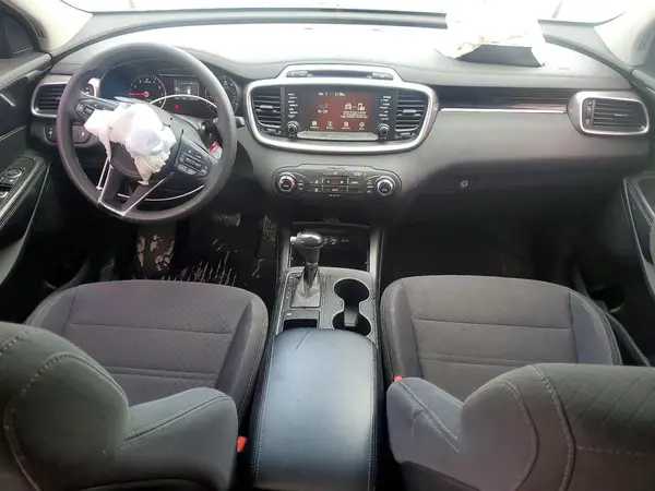 5XYPG4A38JG349056 2018 KIA SORENTO - Image 8