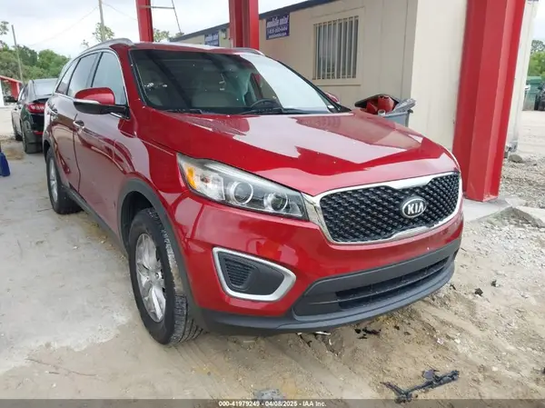 5XYPG4A38JG349087 2018 KIA SORENTO - Image 1