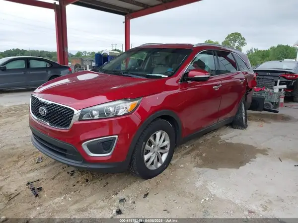 5XYPG4A38JG349087 2018 KIA SORENTO - Image 2