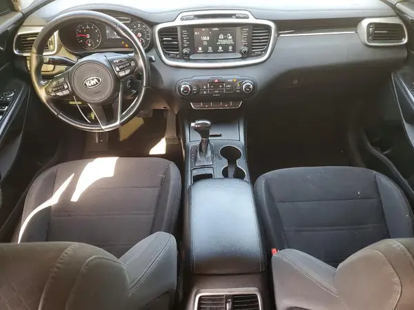 5XYPG4A38JG349185 2018 KIA SORENTO - Image 8