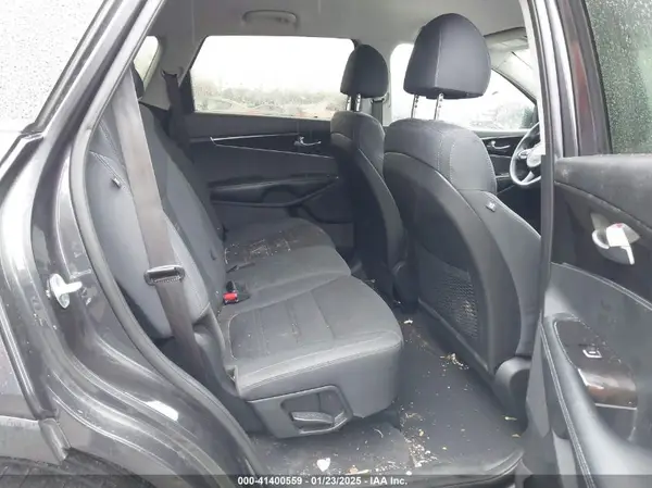 5XYPG4A38JG358968 2018 KIA SORENTO - Image 8