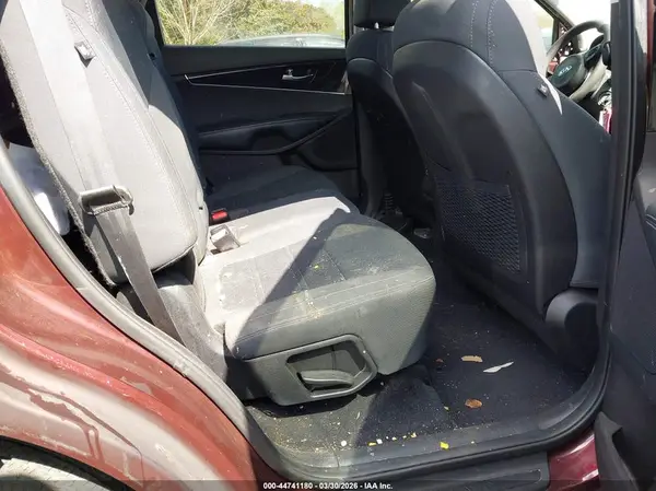 5XYPG4A38JG364169 2018 KIA SORENTO - Image 8