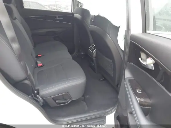 5XYPG4A38JG376953 2018 KIA SORENTO - Image 8