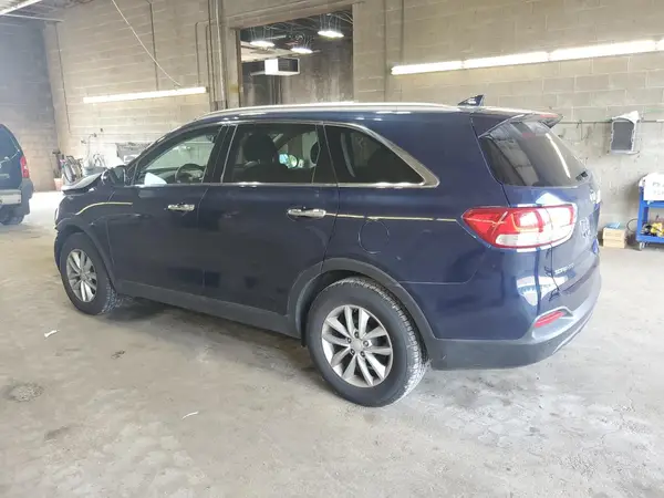 5XYPG4A38JG377472 2018 KIA SORENTO - Image 2