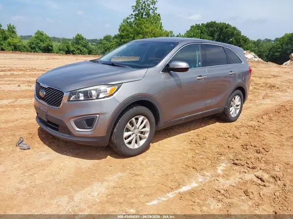 5XYPG4A38JG382686 2018 KIA SORENTO - Image 2