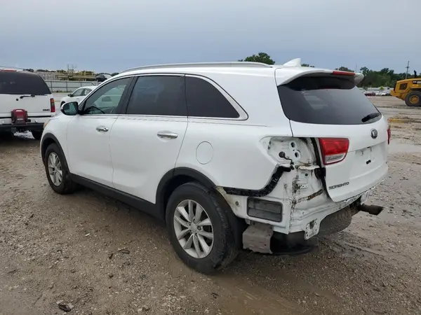 5XYPG4A38JG384115 2018 KIA SORENTO - Image 2