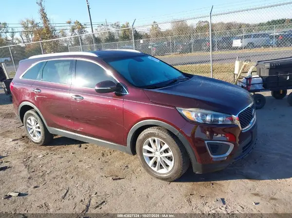 5XYPG4A38JG392537 2018 KIA SORENTO - Image 1