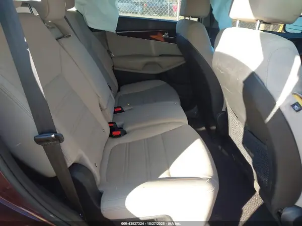 5XYPG4A38JG392537 2018 KIA SORENTO - Image 8