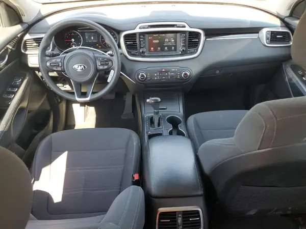 5XYPG4A38JG396068 2018 KIA SORENTO - Image 8