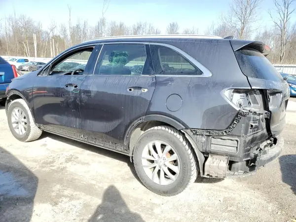 5XYPG4A38JG404315 2018 KIA SORENTO - Image 2