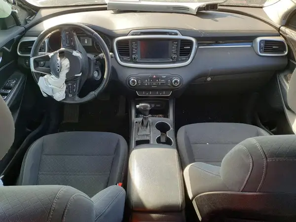 5XYPG4A38JG405965 2018 KIA SORENTO - Image 8
