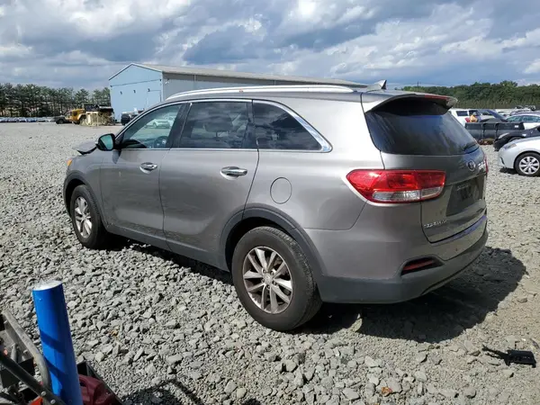 5XYPG4A38JG406694 2018 KIA SORENTO - Image 2
