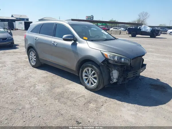 5XYPG4A38JG407442 2018 KIA SORENTO - Image 1