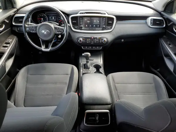 5XYPG4A38JG411703 2018 KIA SORENTO - Image 8