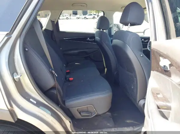 5XYPG4A38JG412074 2018 KIA SORENTO - Image 8
