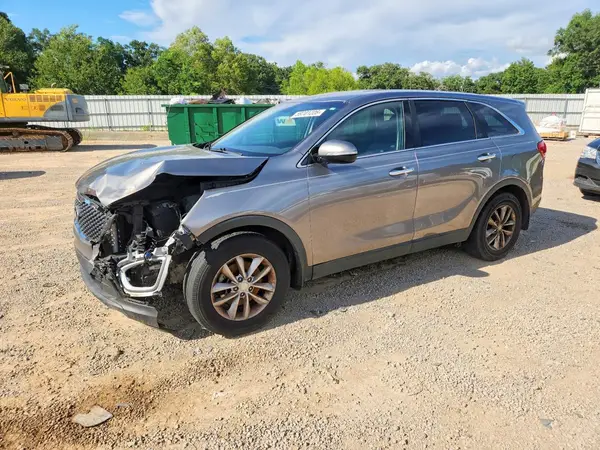 5XYPG4A38JG414018 2018 KIA SORENTO - Image 1