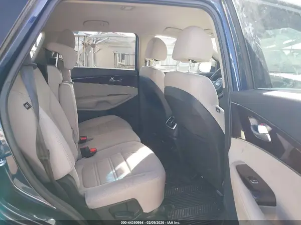 5XYPG4A38JG418151 2018 KIA SORENTO - Image 8