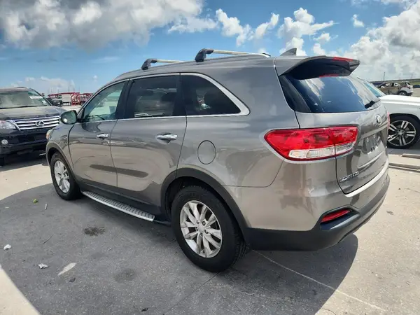 5XYPG4A38JG419820 2018 KIA SORENTO - Image 2