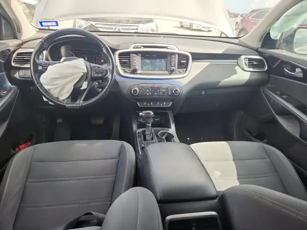 5XYPG4A38JG419820 2018 KIA SORENTO - Image 8