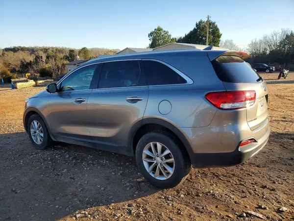5XYPG4A38JG424645 2018 KIA SORENTO - Image 2