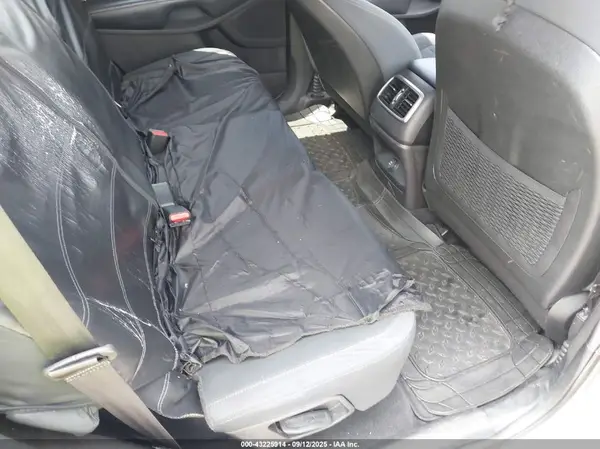 5XYPG4A38JG426833 2018 KIA SORENTO - Image 8