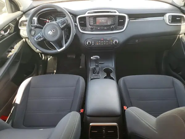 5XYPG4A38JG426895 2018 KIA SORENTO - Image 8