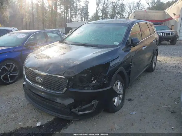 5XYPG4A38JG426900 2018 KIA SORENTO - Image 2