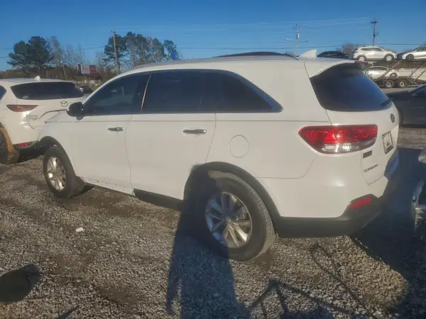 5XYPG4A38JG427562 2018 KIA SORENTO - Image 2