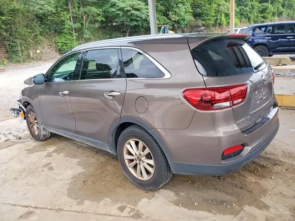 5XYPG4A38KG436053 2019 KIA SORENTO - Image 2