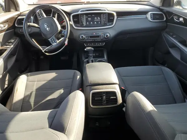 5XYPG4A38KG436263 2019 KIA SORENTO - Image 8