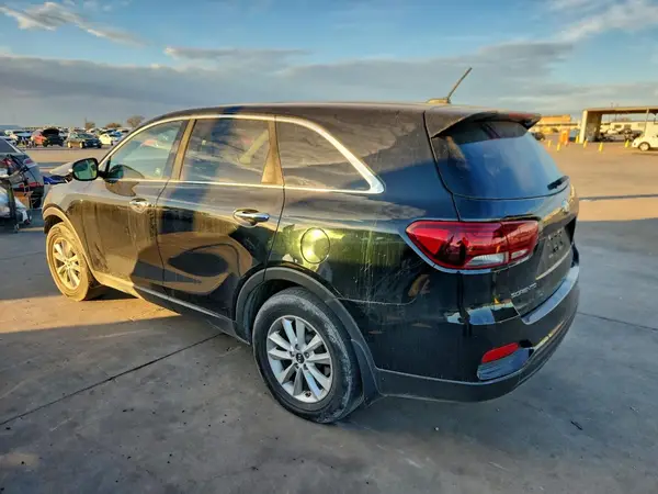 5XYPG4A38KG437283 2019 KIA SORENTO - Image 2