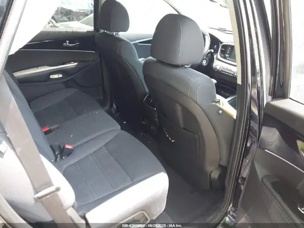 5XYPG4A38KG443486 2019 KIA SORENTO - Image 8