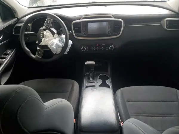 5XYPG4A38KG450325 2019 KIA SORENTO - Image 8