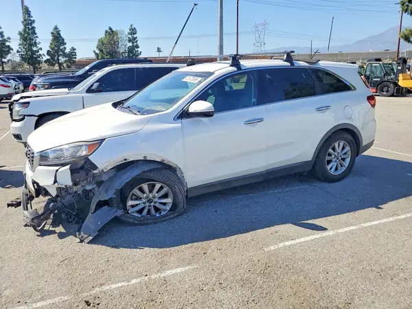 5XYPG4A38KG451779 2019 KIA SORENTO - Image 1